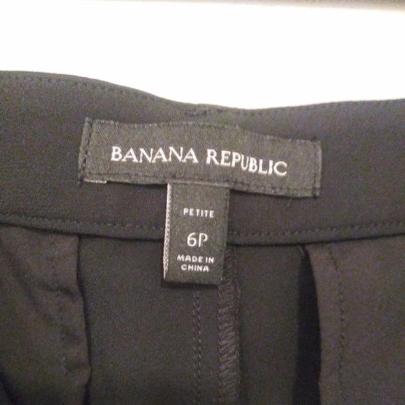 Banana Republic Black Trouser Shorts - Picture 6 of 7